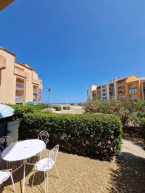 T2 rez de jardin direct plage